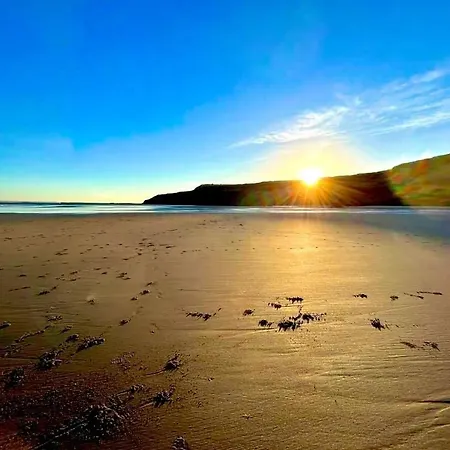 Lodge Lula Scarborough